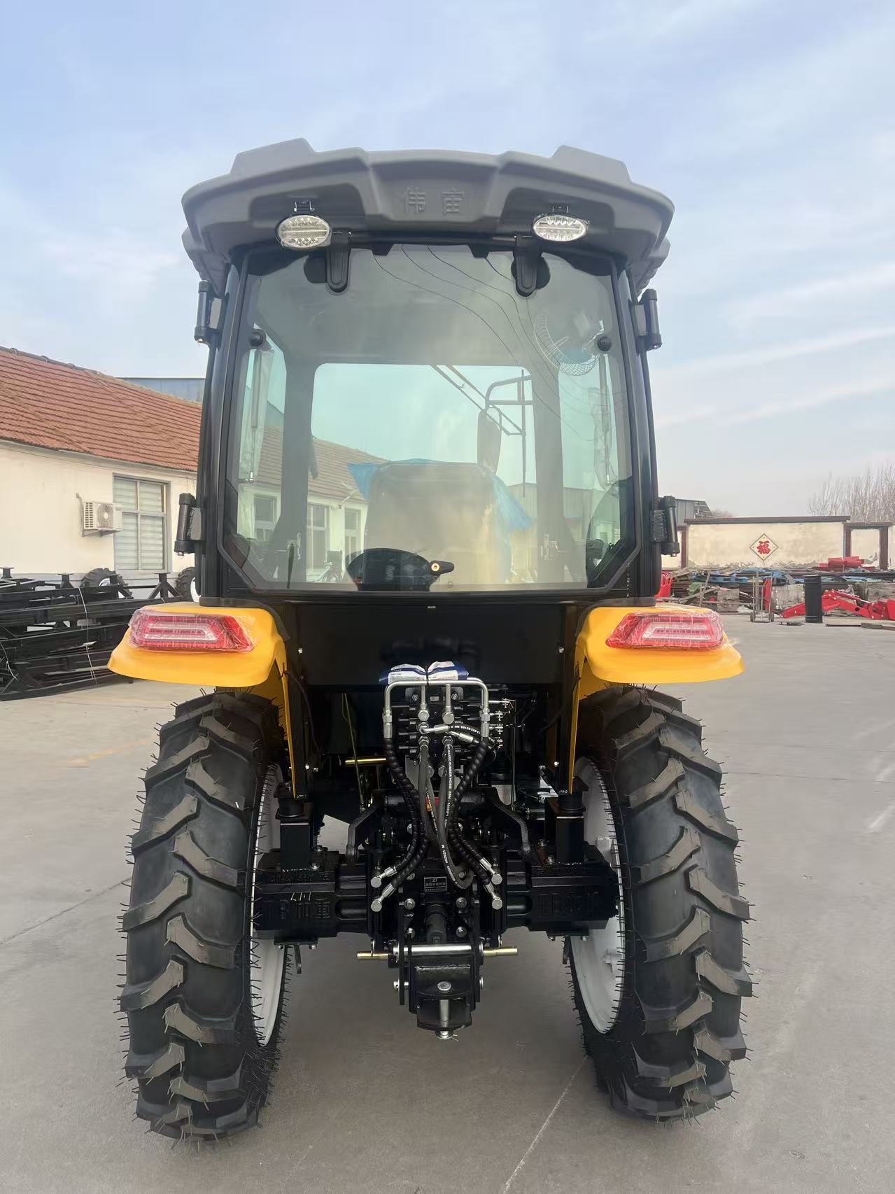 80HP 4WD Farm Tractor Big Capa - Agriculture Farming Systems recension och pris